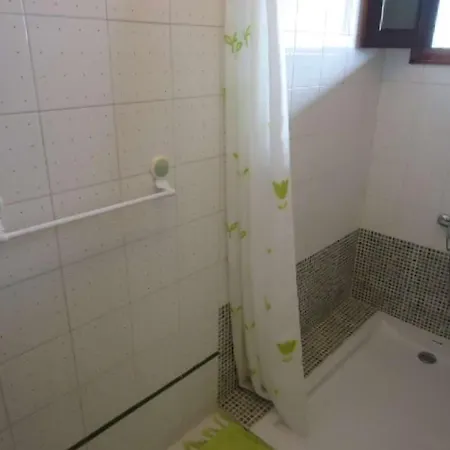 Apartment Sleeps 2 Wifi T691489