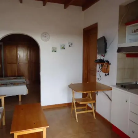 Sleeps 2 Wifi T691489 Apartment Tahiche
